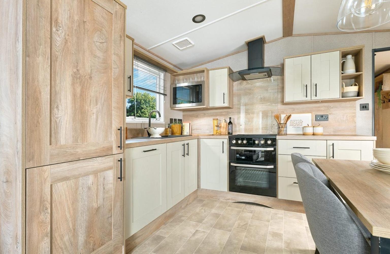 Emma'S Oasis 2-Bedroom Caravan At Durdle Door Sleeps 4 West Lulworth Buitenkant foto